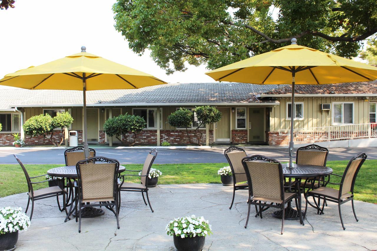 Country Inn Motel Palo Alto Exteriör bild